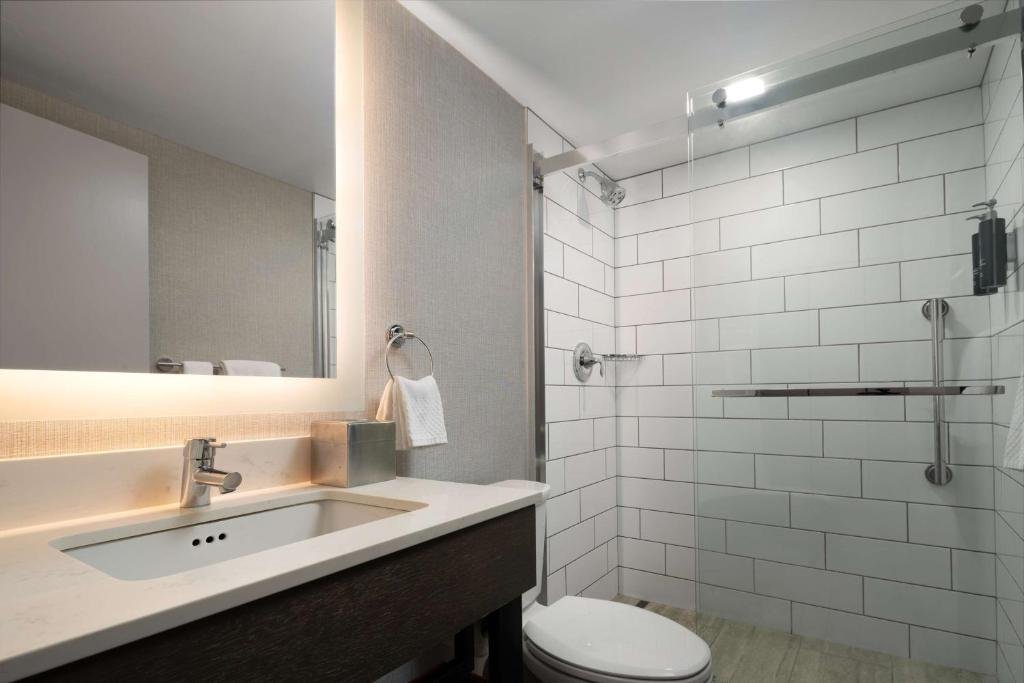 DoubleTree Pittsburgh Airport — project photo